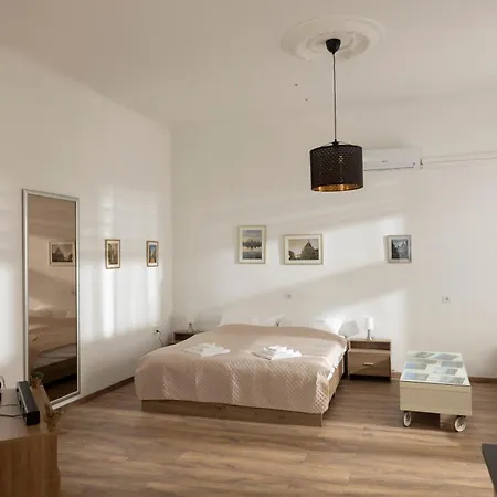 Elek Garden * Budapeşte